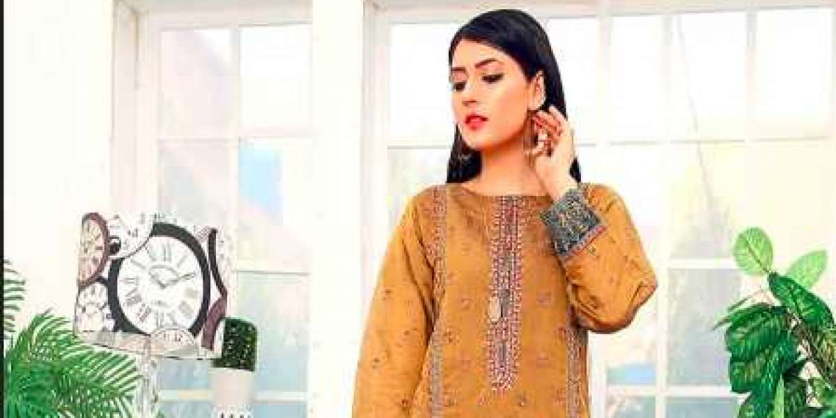 Curious About the Latest Trends in Branded Pakistani Dresses? Check Out Rangjah