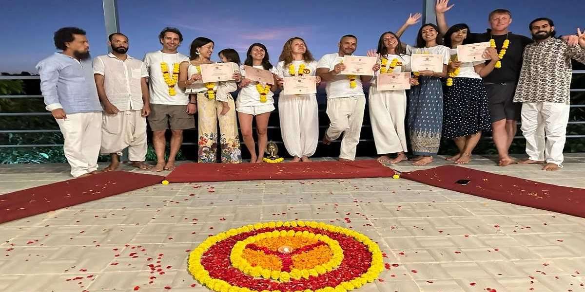 Oceanic Yoga’s Best Yoga Teacher Training in Goa for Aspiring Instructors