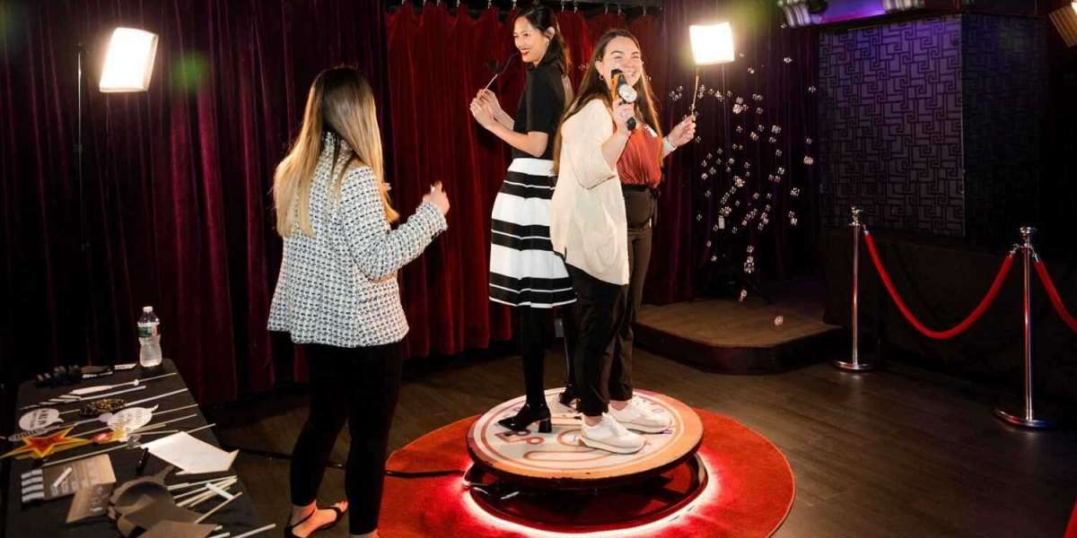 ELEVATE YOUR EVENT WITH A 360 PHOTO BOOTH RENTAL