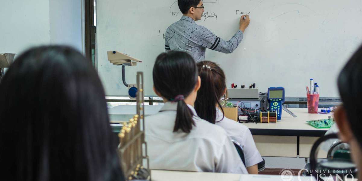 Top Strategies for Effective Learning with Physics Tuition