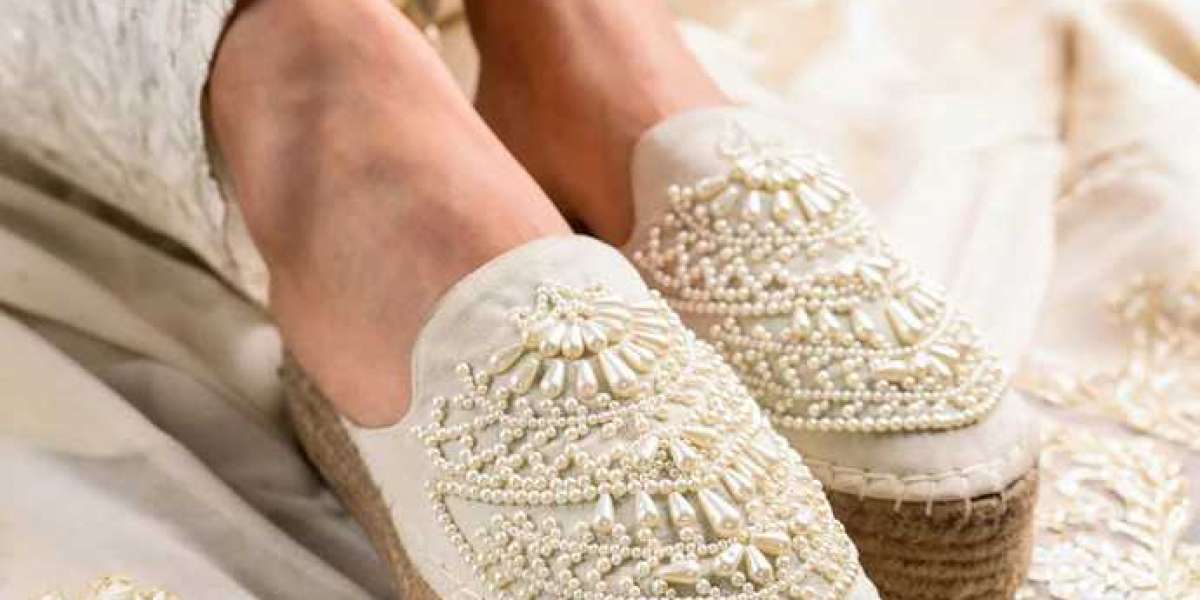 Step Up in Style: Why PariPari Life’s Platform Espadrilles Are a Must-Have