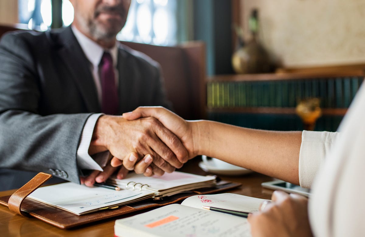 Why Corporate Litigation Lawyers Are Crucial for Business Risk Management | by Corporate Professionals | May, 2025 | Medium