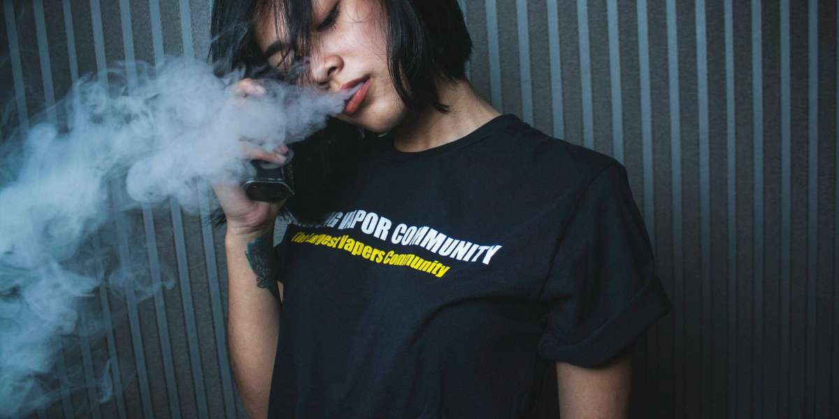 Cloud Chasers Unite: The Wild World of Vaping in 2025