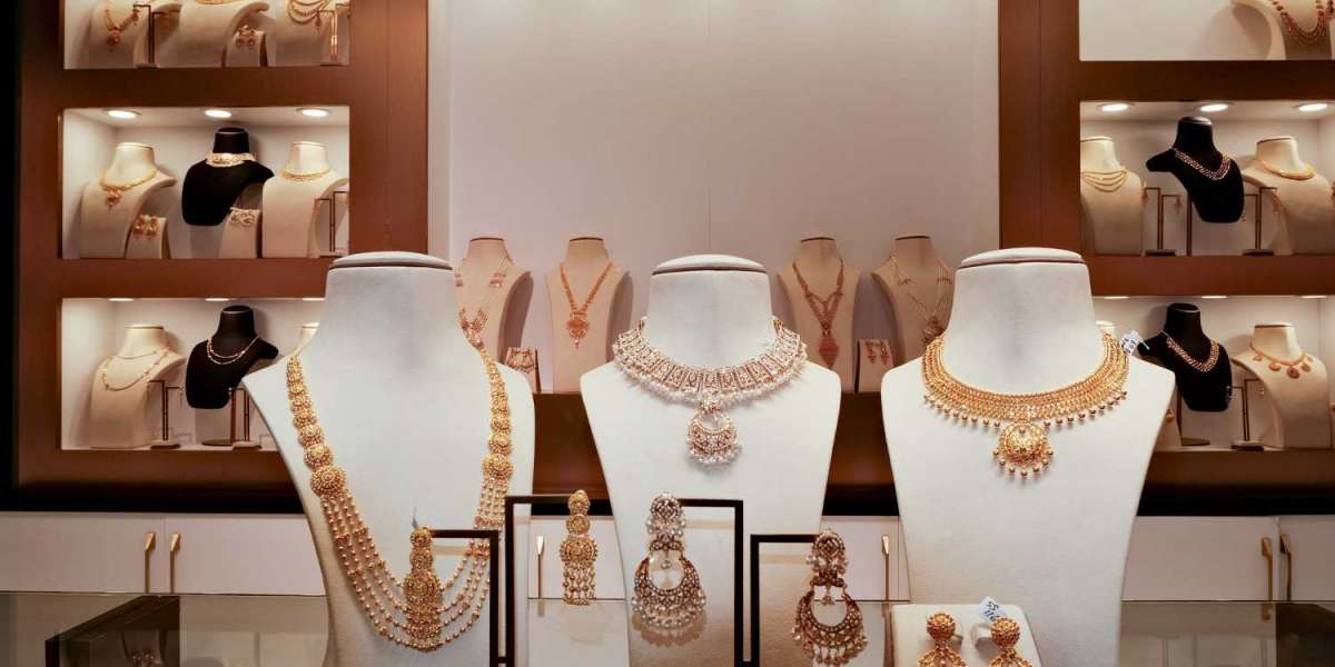 Gold Earrings Mississauga – Shop Elegant & Timeless Designs Locally