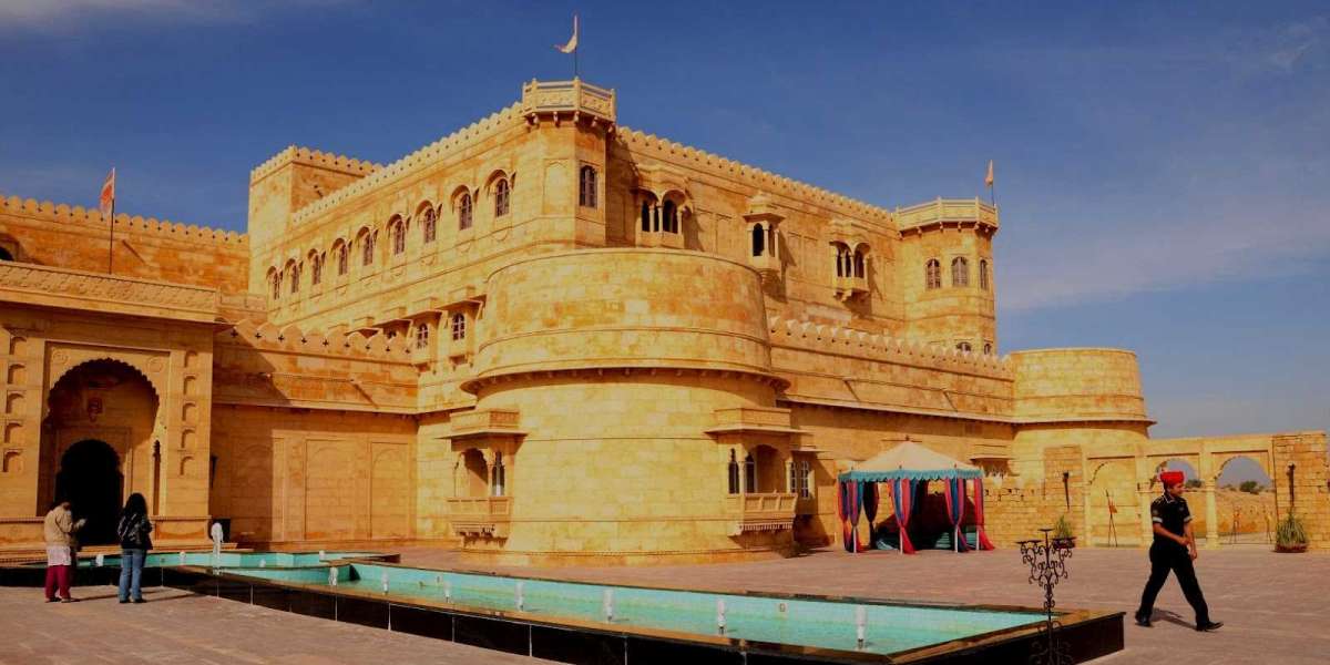 Planning a Trip to Jaisalmer? Here Are the Best Desert View Hotels