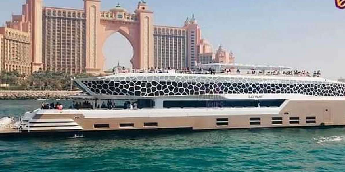 Enjoy a Magical Dubai Dhow Cruise with a Luxury Dinner