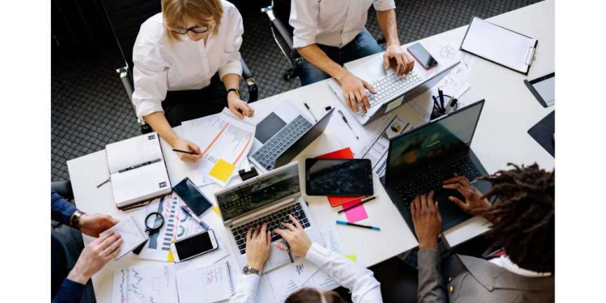 Why Young Decade Is the Best Choice to Outsource Mobile App Development in Indore