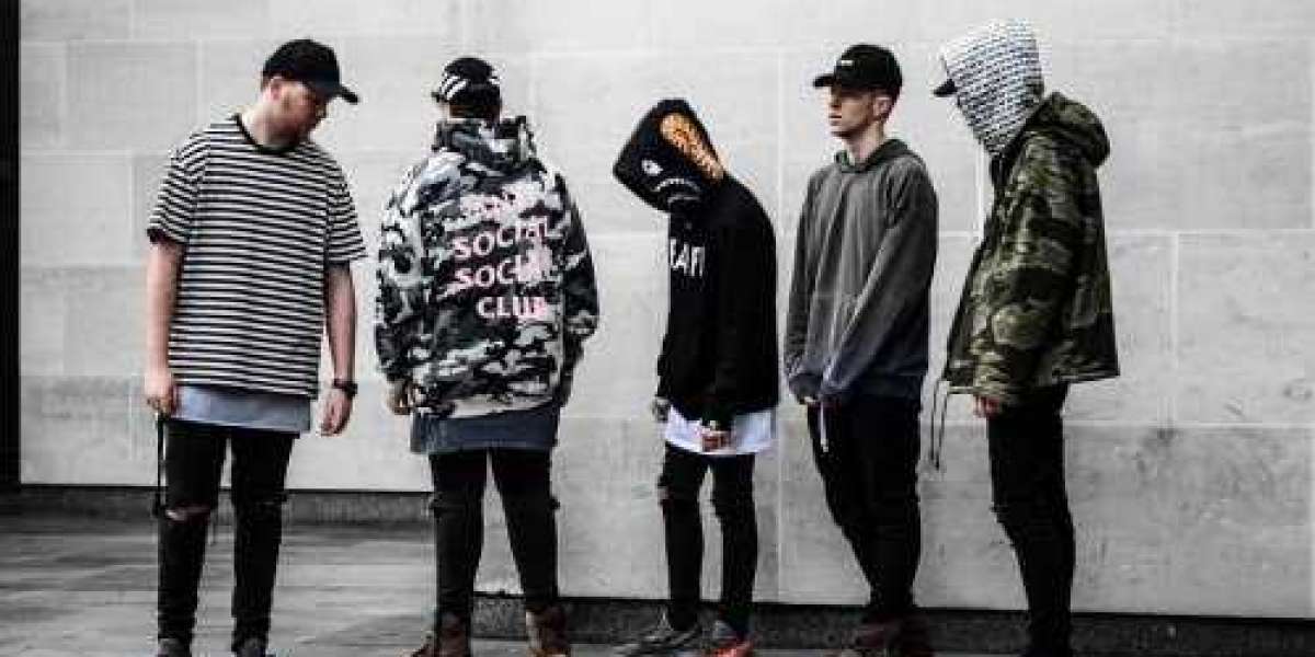 Stussy and Comfrt: Streetwear Titans Shaping 2025 Fashion Culture