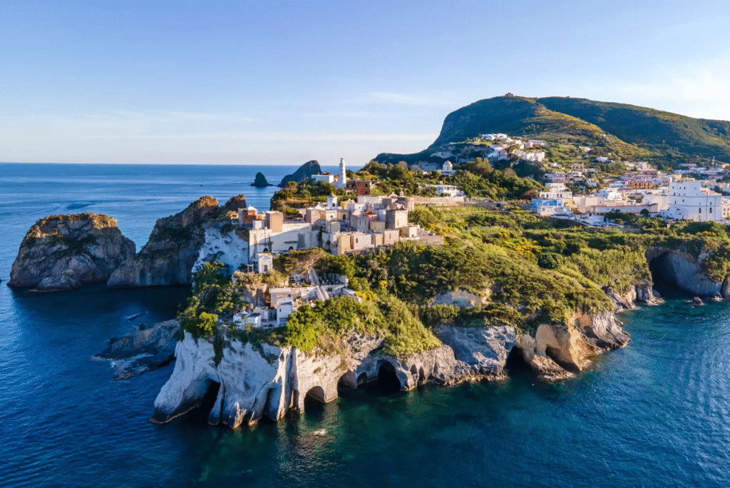 Why Private Yacht Vacations Are the New Luxury Vacation Standard - Earthly Blogging