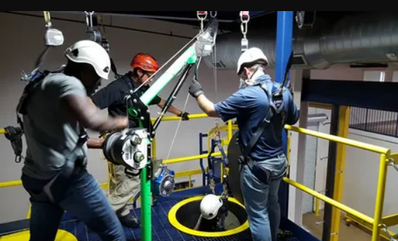 Confined Space Training in Ontario Matters for Workplace Safety – Total Group